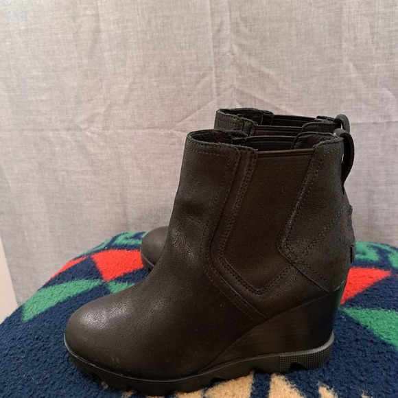 SOREL Womens Joan Of Arctic Wedge Black Chelsea Boots Size 9 (1448470)